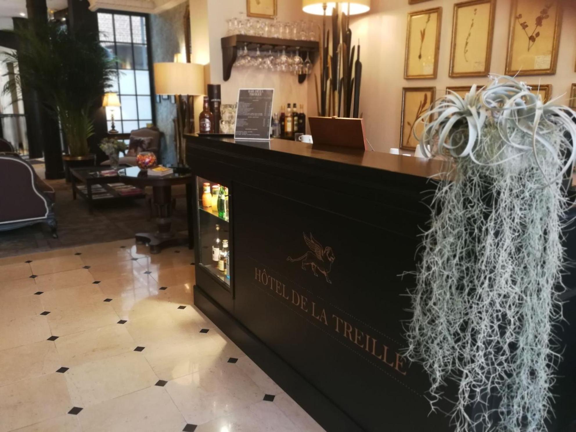 ליל Hotel De La Treille מראה חיצוני תמונה