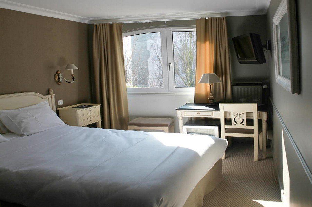 ליל Hotel De La Treille מראה חיצוני תמונה
