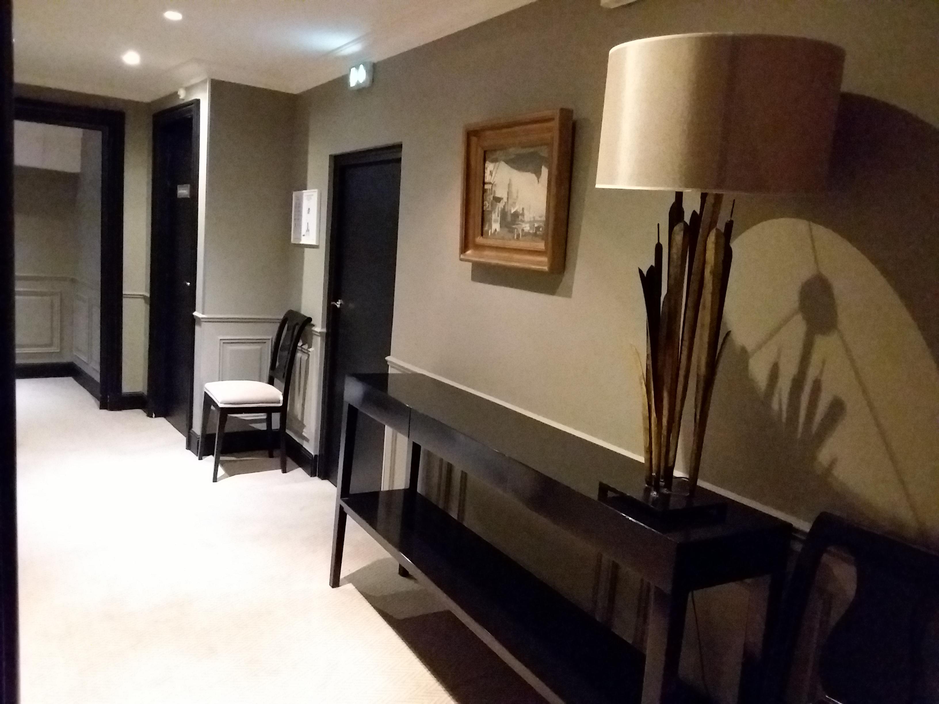 ליל Hotel De La Treille מראה חיצוני תמונה