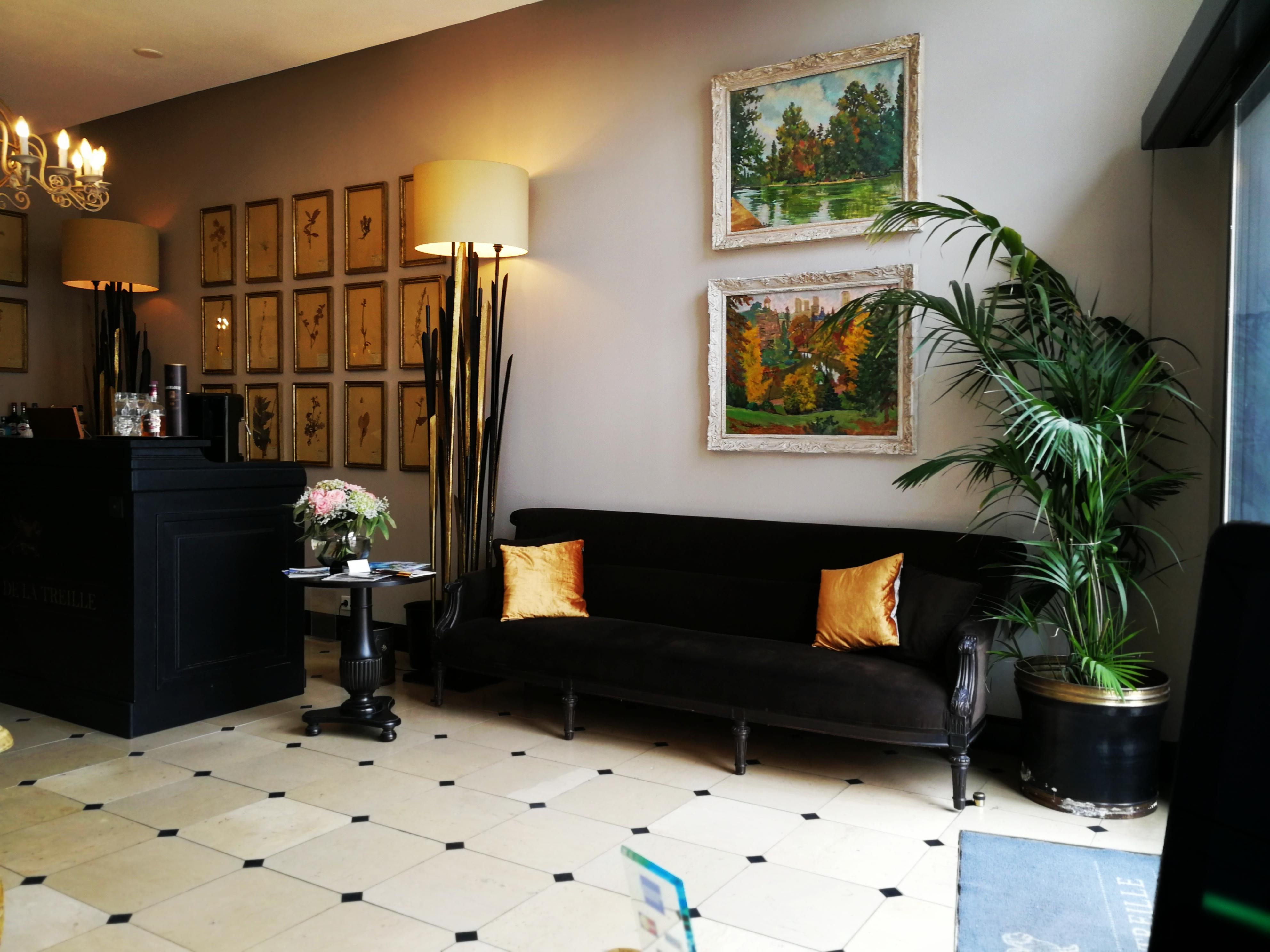 ליל Hotel De La Treille מראה חיצוני תמונה