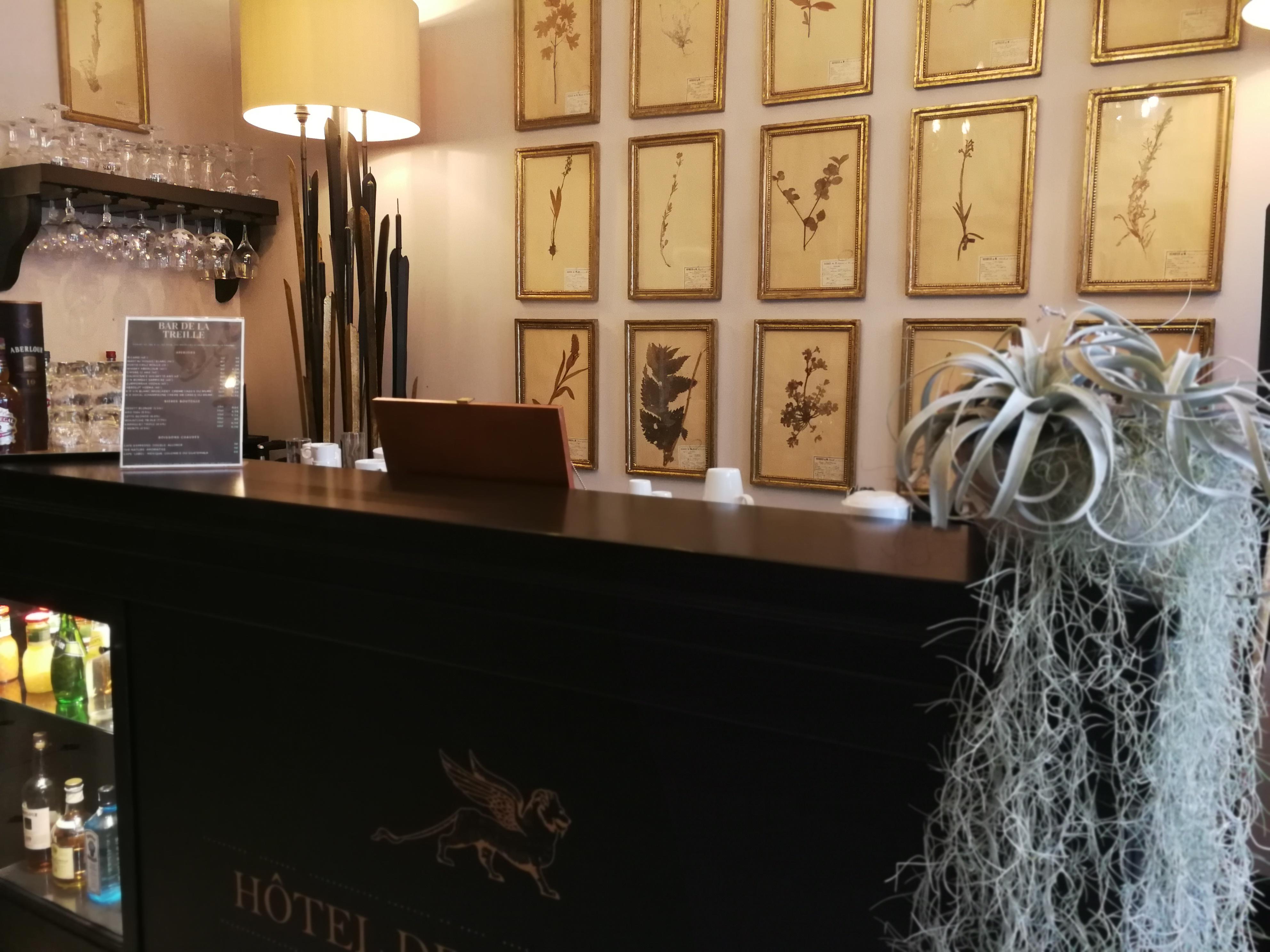 ליל Hotel De La Treille מראה חיצוני תמונה