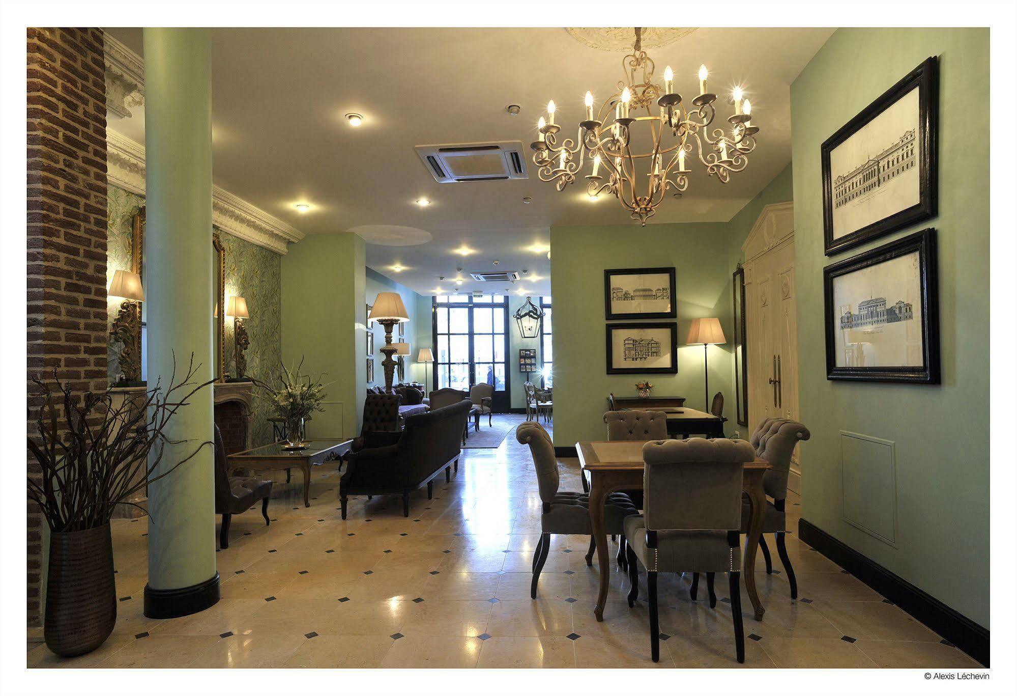 ליל Hotel De La Treille מראה חיצוני תמונה