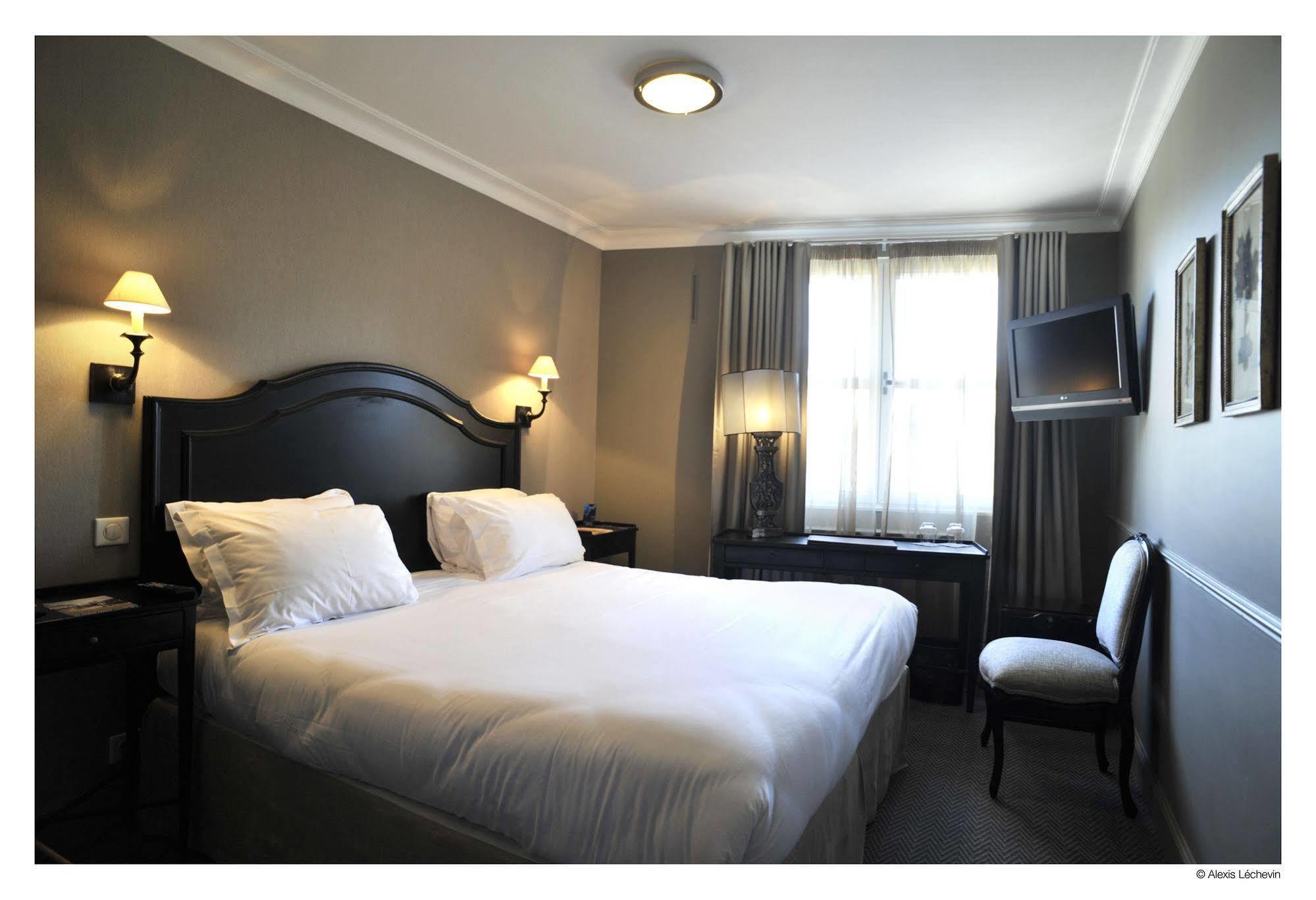 ליל Hotel De La Treille מראה חיצוני תמונה
