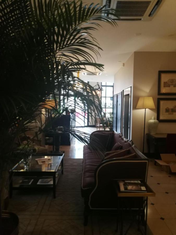 ליל Hotel De La Treille מראה חיצוני תמונה